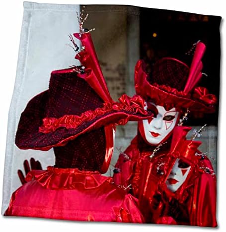 3drose Венеција, Италија. Учесник на карневал, облечен во црвена маска и костум - крпи