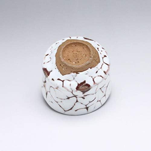 Купот на бела и црвена гиноми направена од Сохаи Мацуно. Хаги Јаки јапонска керамика.