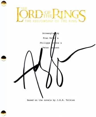 Енди Серкис го потпиша автограмот Господарот на прстените: Стипендијата на прстенот целосен филмски скрипта - Ко -глуми: Илија Вуд и