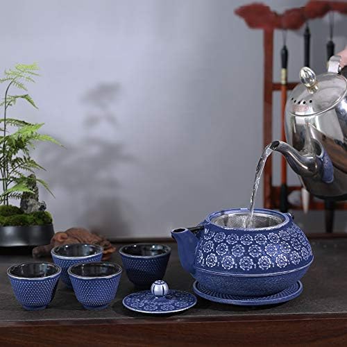 Ufine сино цветно леано железо чајник сет јапонски стил чај тетсубин со 4 чаши, инфузер од не'рѓосувачки челик за шпорет на шпорет на чај од 28