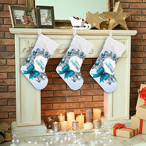 Божиќни чорапи на Алаза Божиќ со сини и бели класични персонализирани големи декорации за порибување за семејни празнични сезони за забави