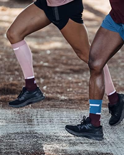 Екипажот на ЦЕП -жените ги намали атлетските перформанси кои трчаат чорап 4.0 - чорапи со средно сечење