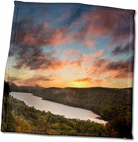 3Drose Sunrise, езерото на облаците на планините Поркупин СП, Мичиген, САД - крпи