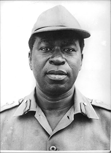 Гроздобер фотографија на портрет на полковник Емануел Обенг Нијанте.