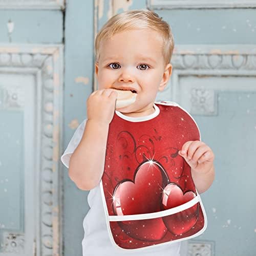 McChiver црвени срца Бебе Бибс за дете момче девојче водоотпорно хранење биб престилка со храна, прилагодлива памучна храна, јадење