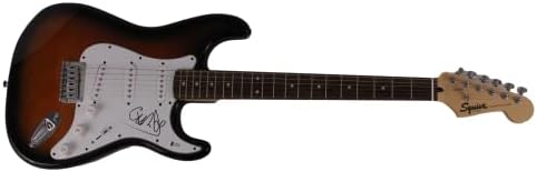 Крис Мартин потпиша автограм со целосна големина Fender Stratocaster Electric Guitar B со автентикација на Beckett Bas - фронтмен на „Колдплеј“,