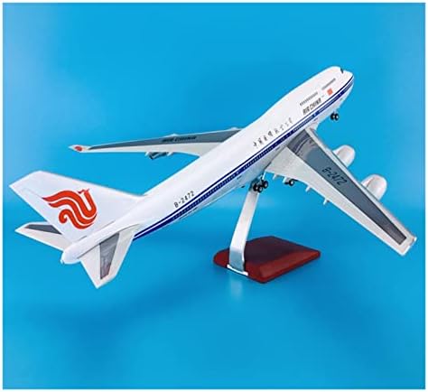 Модели на авиони 1: 150 Поставете за B747-400 Минијатурен декоративен пластичен комплет за авиони со тркала и светла Авионски графички приказ