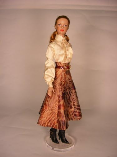 Сафари печатена шема за шиење за 16 Тајлер Вентворт кукла