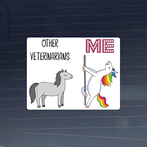 Млечни кригла дизајнираат други ветеринари Основен коњ, мене гламурозен еднорог 3 инчи целосна боја винил деклара