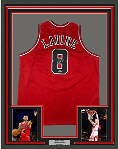 Рамка за автограмиран/потпишан Зак Лавин 33х42 Чикаго црвена кошаркарска дрес Бекет Бас Коа