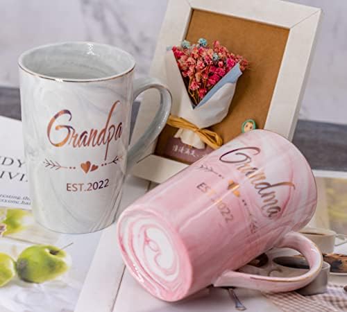 Mugpie баба и дедо EST 2022 чаши - Нова објава за баба и дедо за прв пат подароци за бременост, кафе кригла - елегантни подароци