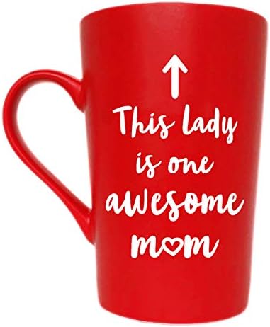 МАУАГ Оваа Дама Е Една Прекрасна Мајка Кафе Кригла Божиќ Подароци, Смешни Цитат Чаша За Денот на Мајката или Денот на Вљубените
