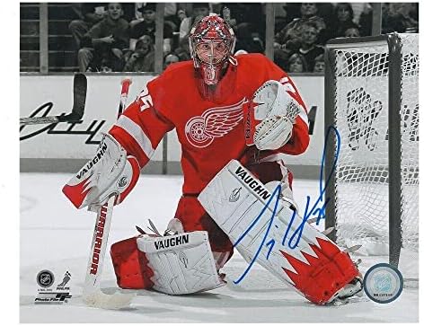Jimими Хауард го автограмираше Детроит Црвените крилја 8 x 10 Фото - 70373 - Автограмирани фотографии од НХЛ