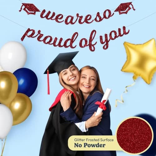 Куќа НА ЗАБАВА Банер За Дипломирање 2023 Ние Сме Толку Горди На Вас-6 Стапки | Црвен Сјај Честитки Банер За Дипломирање Декорации