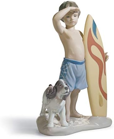 Фигура на момчето на Лладри Сурфа. Фигура на порцелански сурфање.