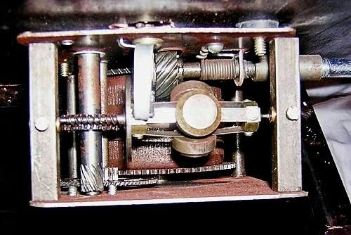 Дрвен фонограф грамофон винил рачно изработена гроздобер ставка грамофон рекордер за рекорди Стерео систем со голем кафеав финиш