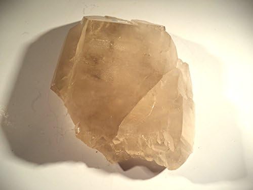 Светиот Тигар претставува кварц кристално парче плоча 4 фунти, 10,1 унци