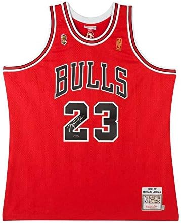 Мајкл Jordanордан потпиша 1996-97 година Мичел и Нес Булс Црвен Jerseyерси НБА финале УДА - Автограмирани дресови во НБА