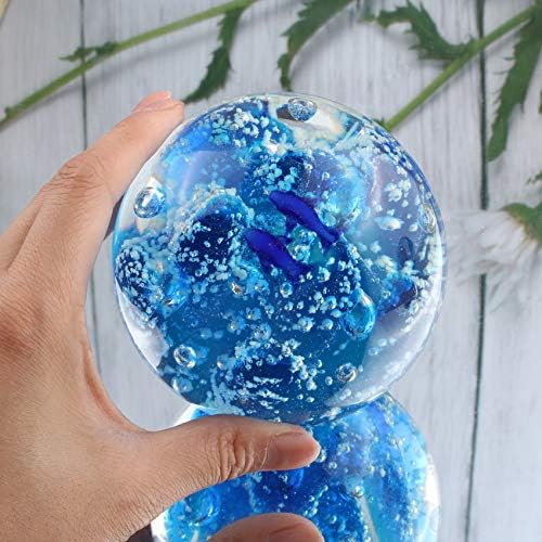 Xinkulas art art стакло океански топка фигура хартиена тежина со рака разнесена риба и корална канцеларија табела fengshui декорација