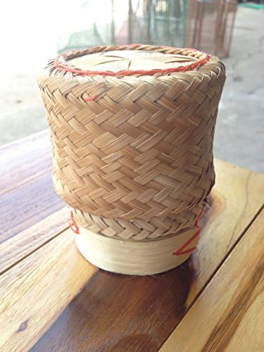Тајландски лао рачно изработен леплив сад со ориз, мали корпи за сервирање на бамбус, природно