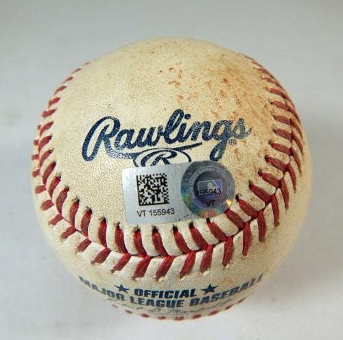 2022 година Синсинати црвени пиратски игра користеше бела бејзбол лебланс линија надвор - играта користена бејзбол