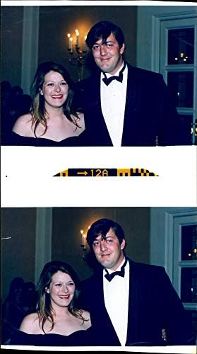 Гроздобер фотографија на комичарот Стивен Фрај со Joо Фостер на 199139 година; наградите за БАФТА БАФТА