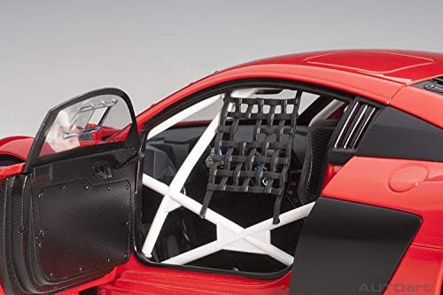 Autoart Audi R8 Fia GT3 обична верзија на боја црвена со црни тркала 1/18 модел автомобил 81601