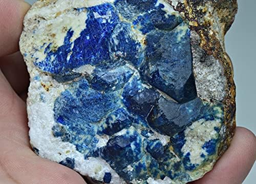 Природни сини содалитни кристали со пирит и непознати на матрицата 274 грам
