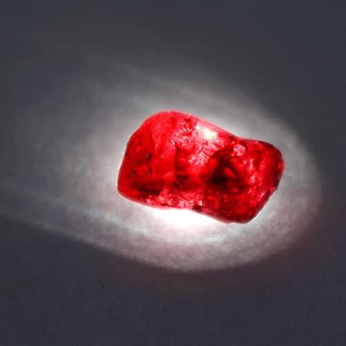 Мал сурово груб црвен спинел природен заздравувачки кристал 2,35 КТ лаосестон
